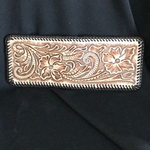 Men’s all leather laced wallet.